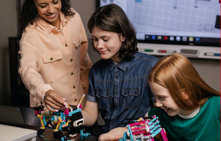 Looking Beyond the US Department of Education: Top Federal Grants for K-12 Schools 